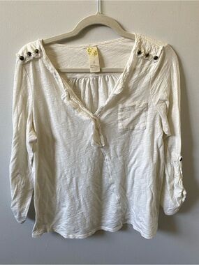 ANTHROPOLOGIE Ivory Lightweight Button-Shoulder Distressed Henley Top L